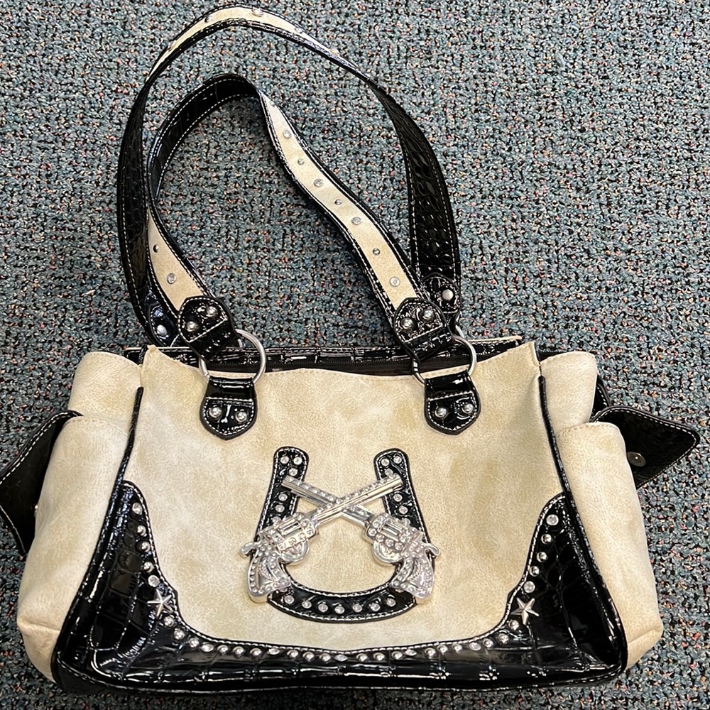 Cross guns purse New with tags